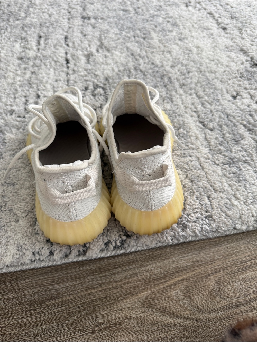 Yeezy 350 Cream - Picture 5 of 6